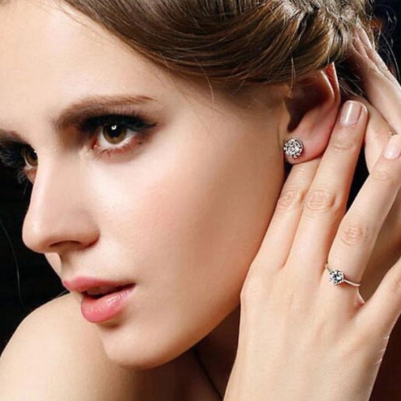 925 Sterling Silver Diamond Crown Stud Earrings - Picture 3 of 7